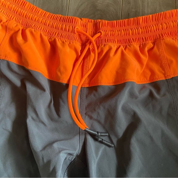 Lululemon Step Lively Crop Pants - Picture 6 of 10